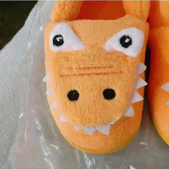 Alligator slipper shoes toddler size 9/ 160 - Picture 2 of 3